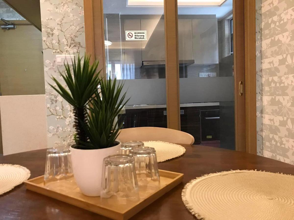 R&F Princess Cove Premium Homestay Famaily Джохор-Бару Экстерьер фото