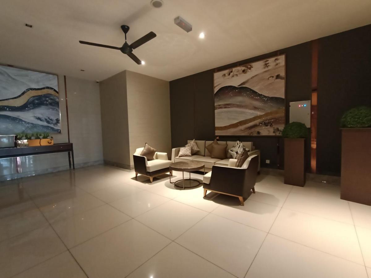 R&F Princess Cove Premium Homestay Famaily Джохор-Бару Экстерьер фото